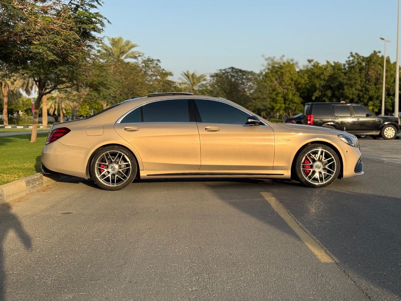 Mercedes-Benz S 550 MERCEDES S550 MODEL 2015 5 BUTTON FULL OPTION