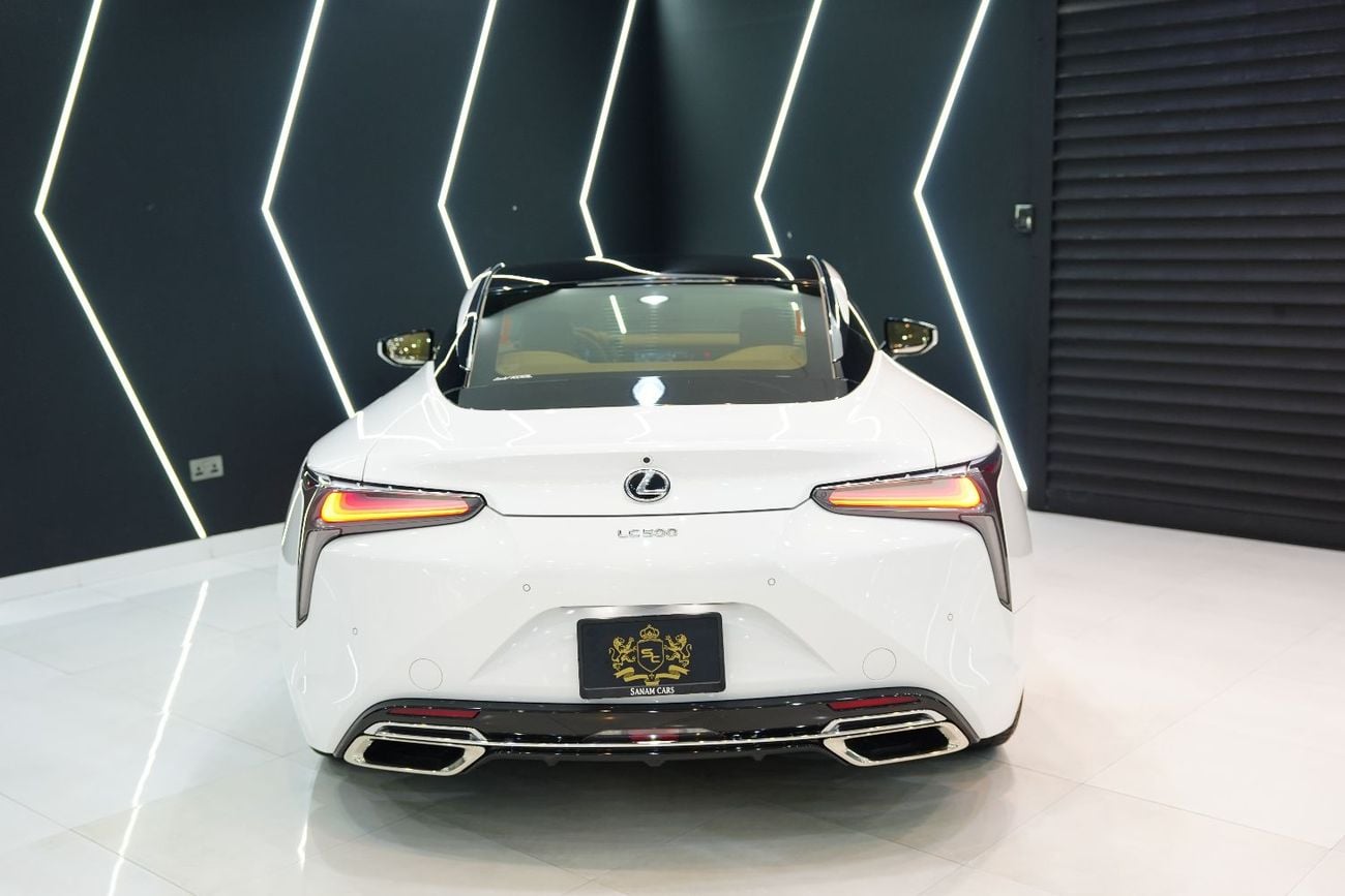 لكزس LC 500 Mark Levinson Audio, Ultra White, Tan Interior, 471 HP V8, GCC Specs!!