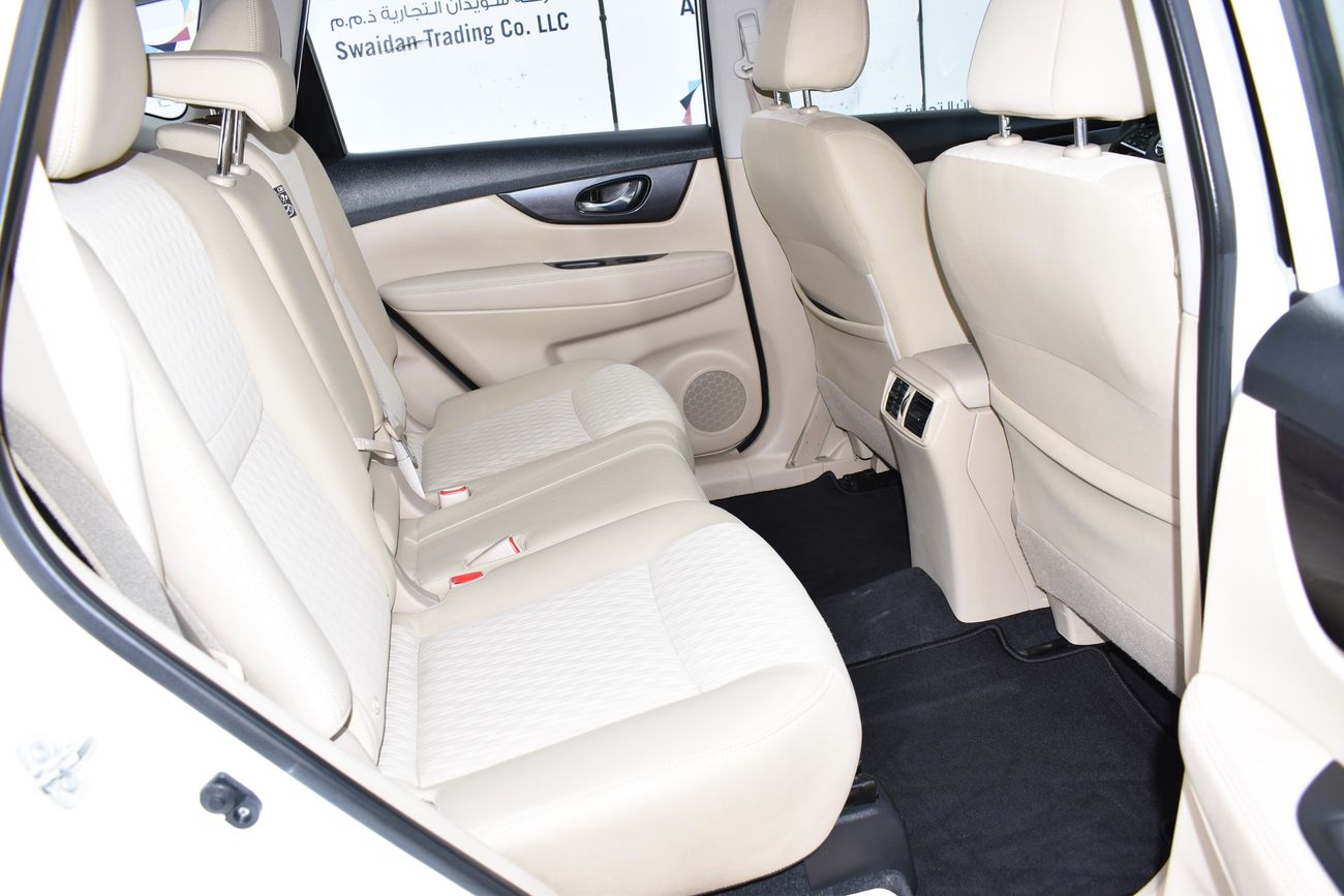 Nissan XTrail AED 1239 PM | 2.5L S 2WD GCC DEALER WARRANTY