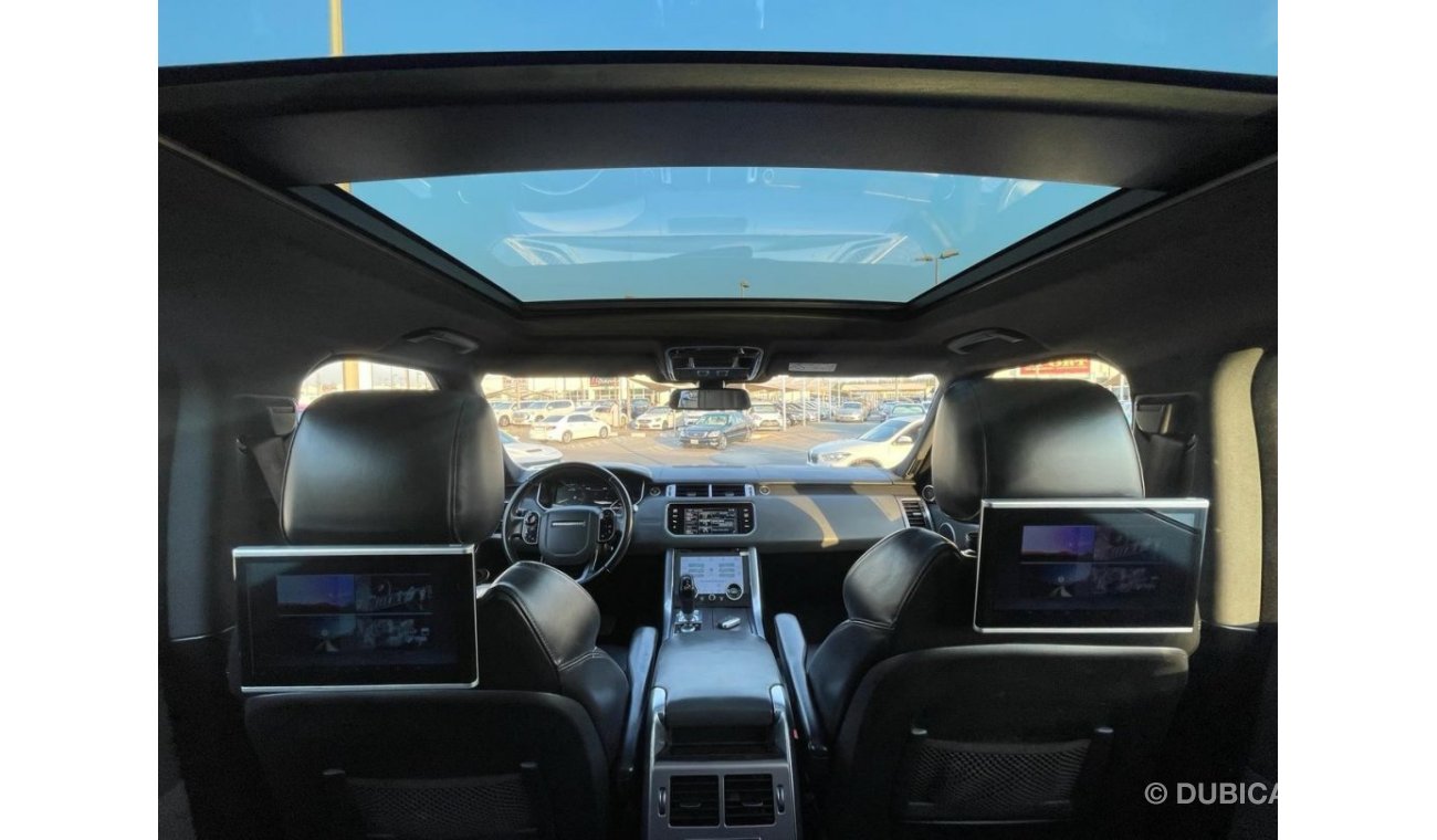 Land Rover Range Rover Range Rover 7 seats SE_GCC_2015_Excellent Condition _Full option