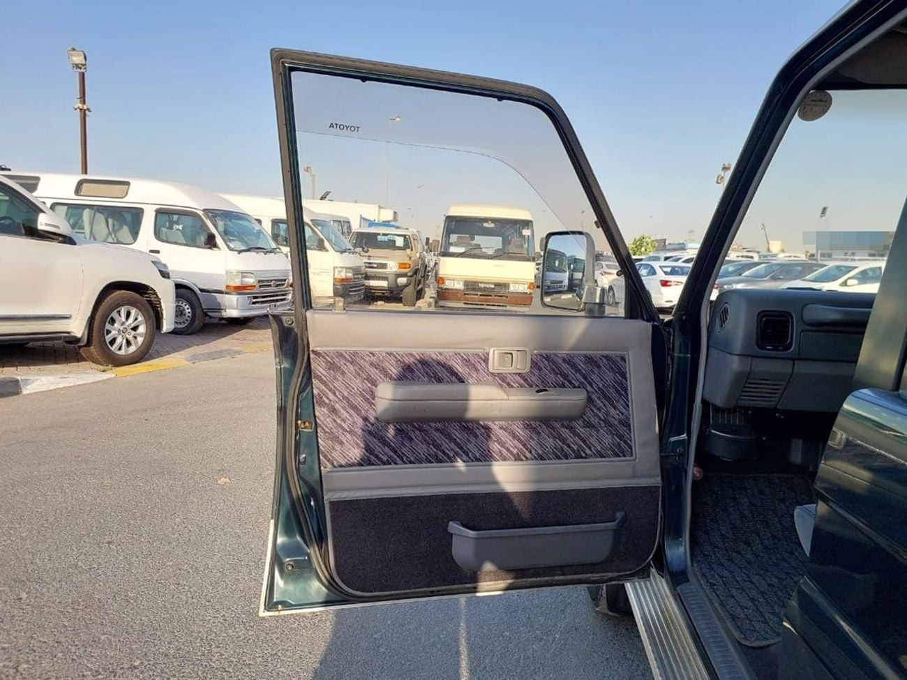 تويوتا لاند كروزر TOYOTA LAND CRUISER PRADO SUV RHD 1993 MODEL 3.0 L DIESEL AUTOMATIC(PM09894)