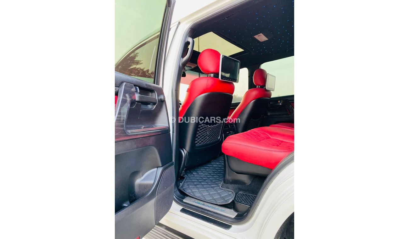 تويوتا لاند كروزر تويوتا لاند كروزر 2013خليجي VXR محول داخل وخارج 2023 بحاله ممتازه