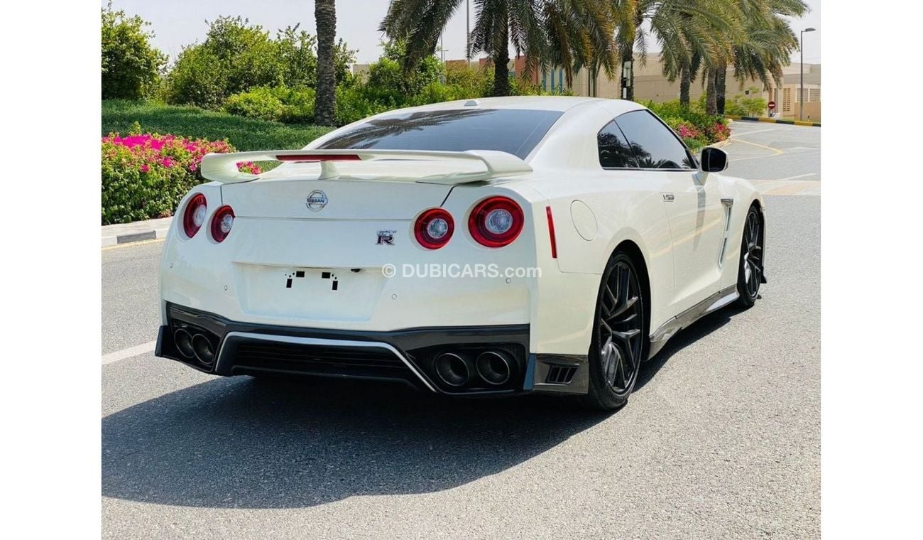 Nissan GTR Std Nissan GT-R 2018 import American perfect condition