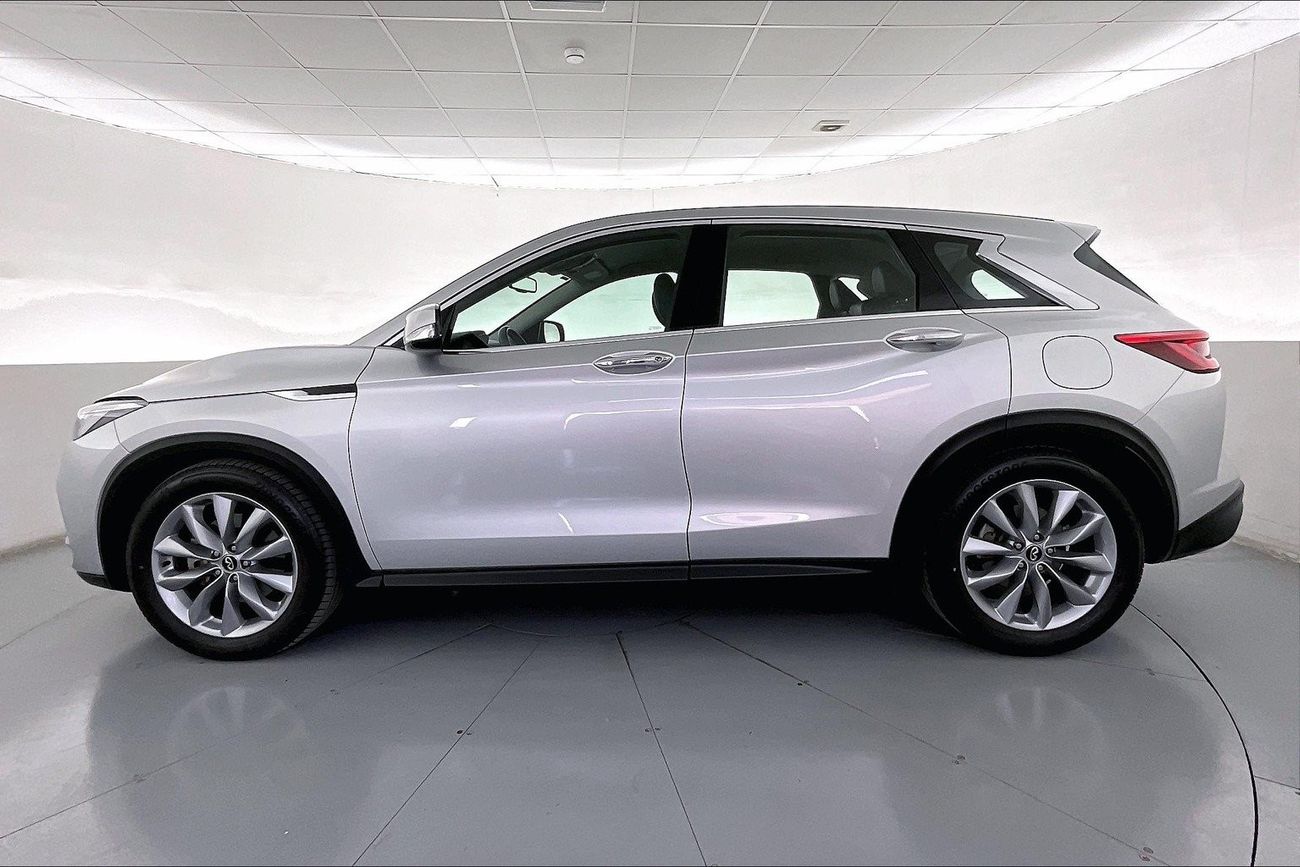 إنفينيتي QX50 Luxe | عرض العيد الحصري | خالية من أضرار الفيضانات