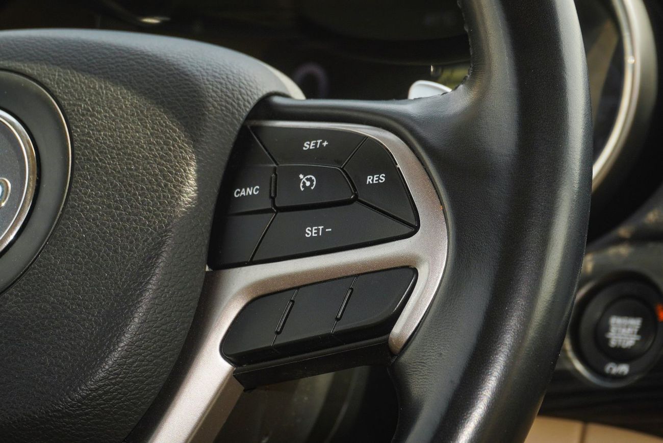 جيب شيروكي Limited 3.2L