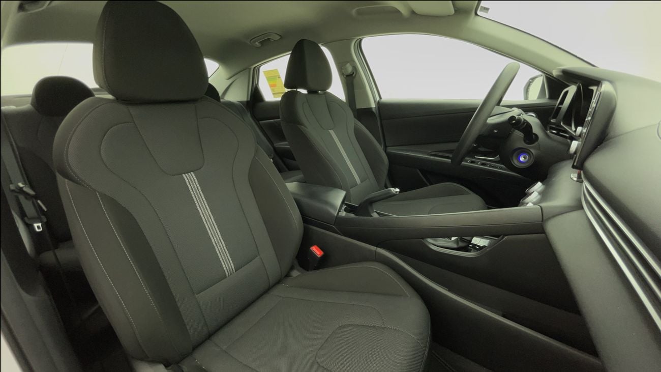 Hyundai Elantra SMART 1.6 | Zero Down Payment | Home Test Drive