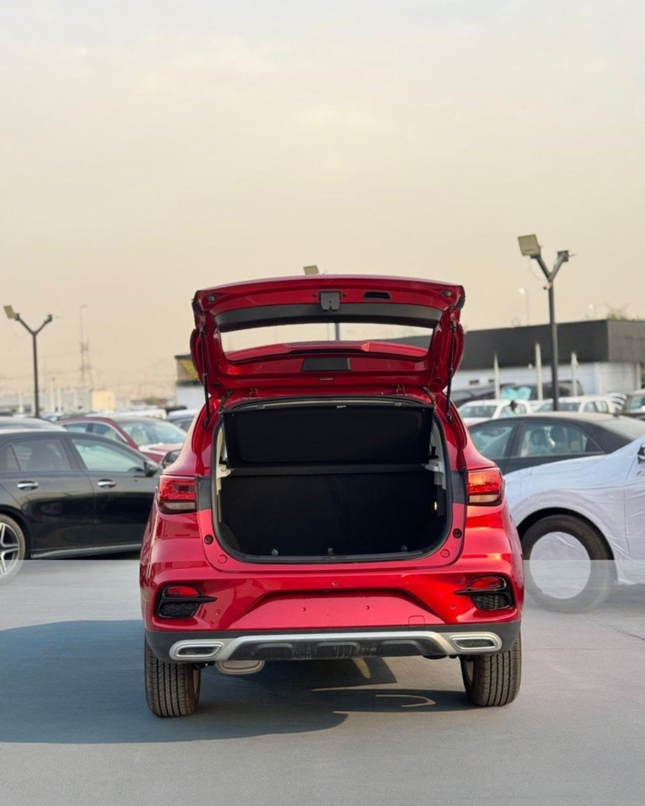 MG ZS MG ZS 1.5L (LUXURY) - 2025 MODEL RED COLOR