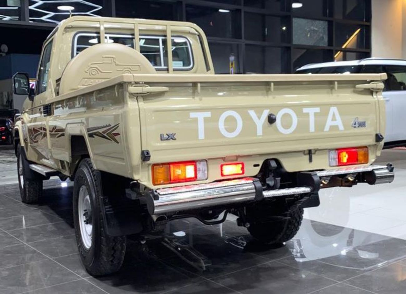 تويوتا لاند كروزر 70 TOYOTA LC79 SC 2.8L DIESEL AT BASIC 2025YM GCC