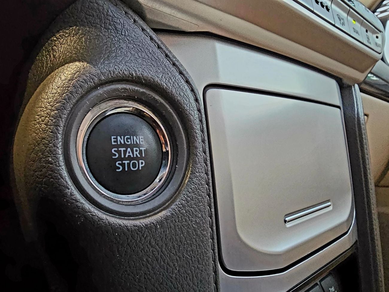 Toyota Prado GXR PRADO GXR / V6 4.0 / SUNROOF / LEATHER / LOW MILEAGE