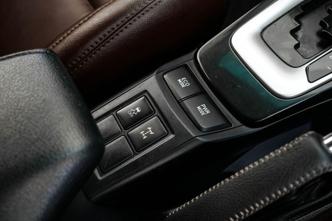 تويوتا فورتونر he 2018 Toyota Fortuner is a rugged, 7-seater mid-size SUV, often praised for its reliability and of