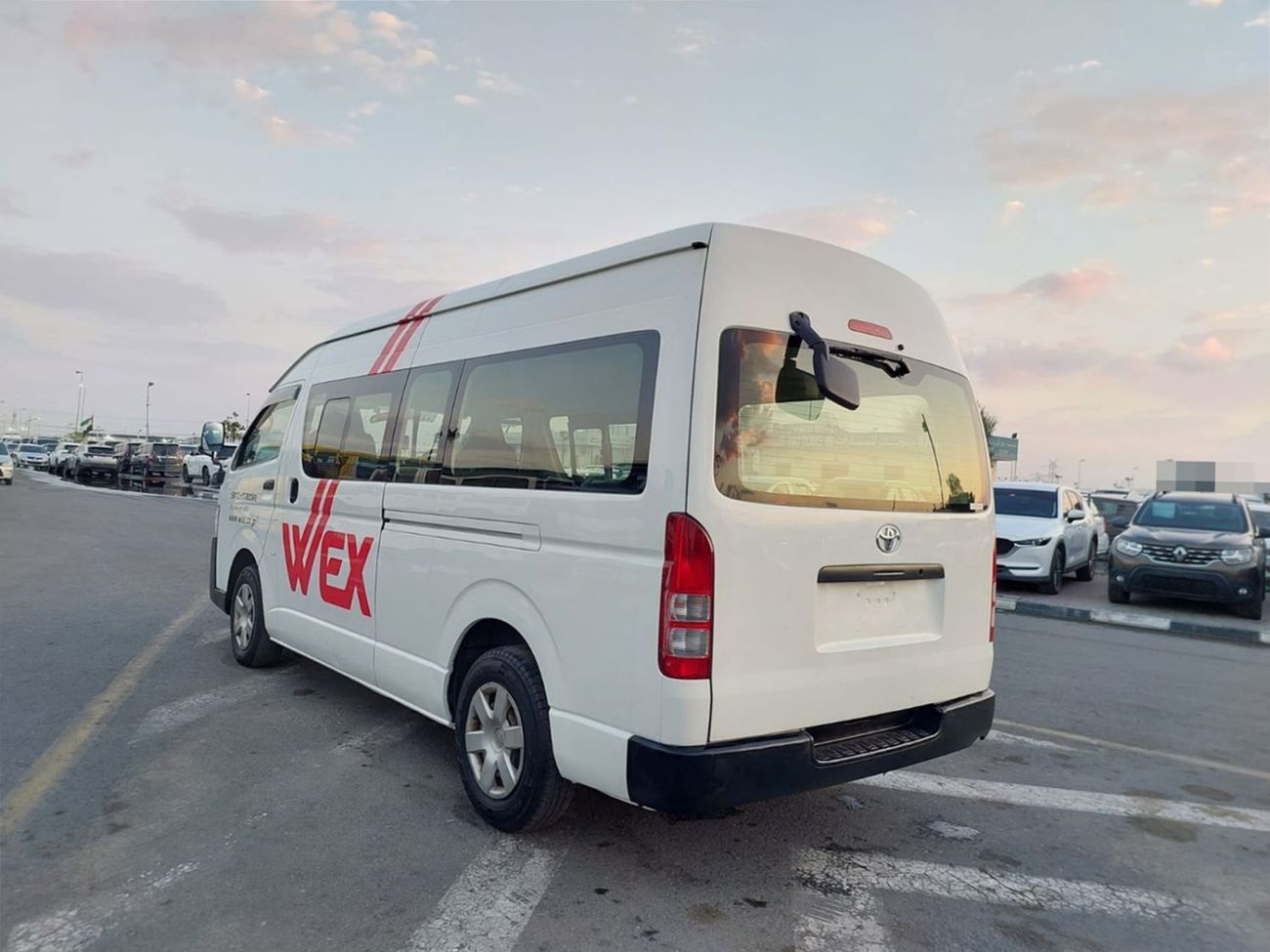 تويوتا هاياس TOYOTA HIACE VAN RHD 2015 MODEL 3.0 L DIESEL AUTOMATIC(PM16208)