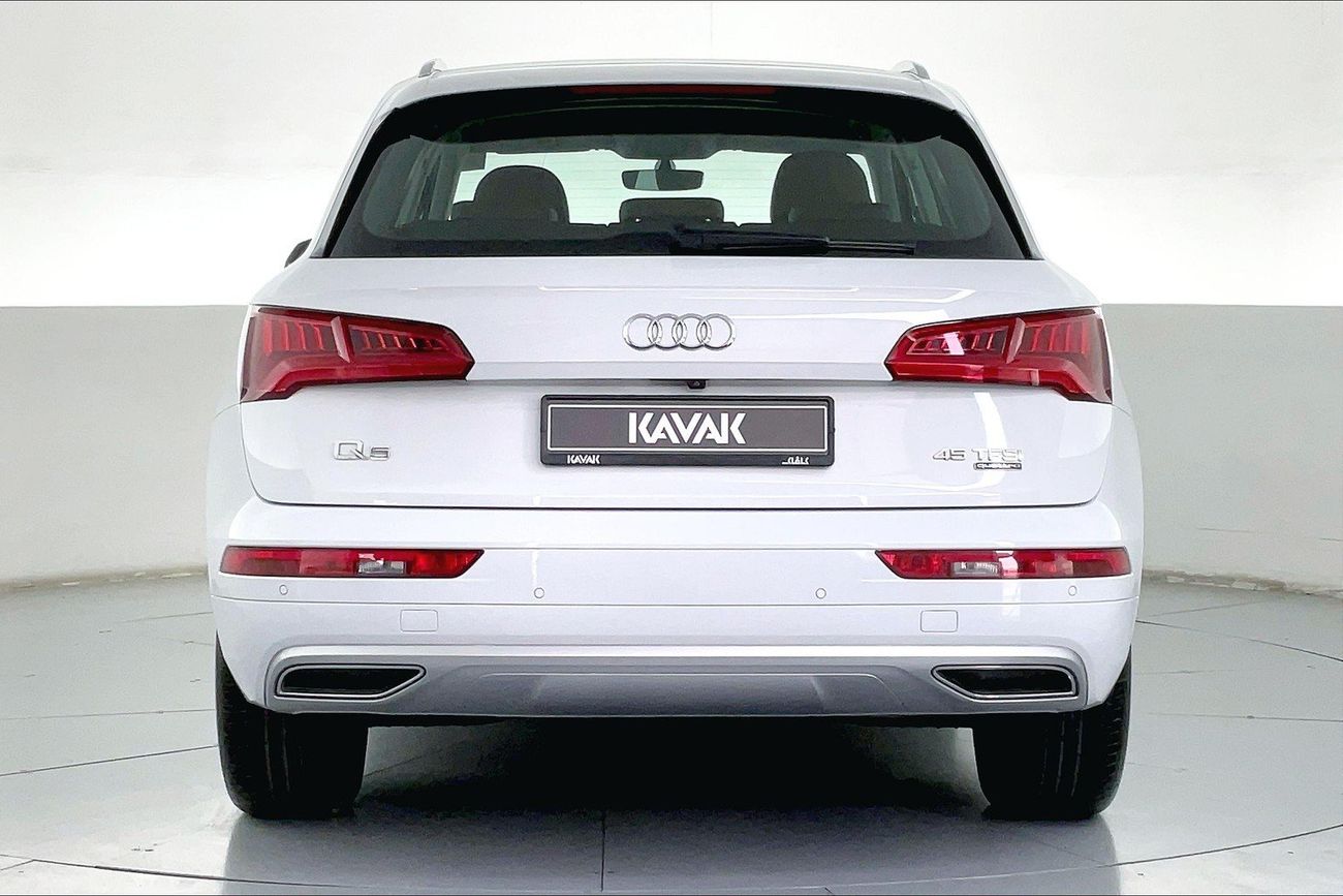 أودي Q5 45 TFSI quattro Basic | National Day Celebration | شامل الضمان | 0 ﺪﻔﻋﺓ ﺃﻮﻟﻯ