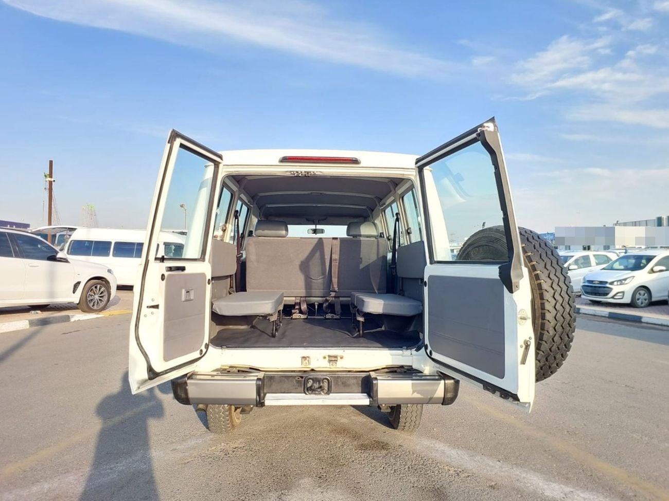 تويوتا لاند كروزر TOYOTA LAND CRUISER SUV RHD 2017 MODEL 4.2 L DIESEL MANUAL(PM89605)