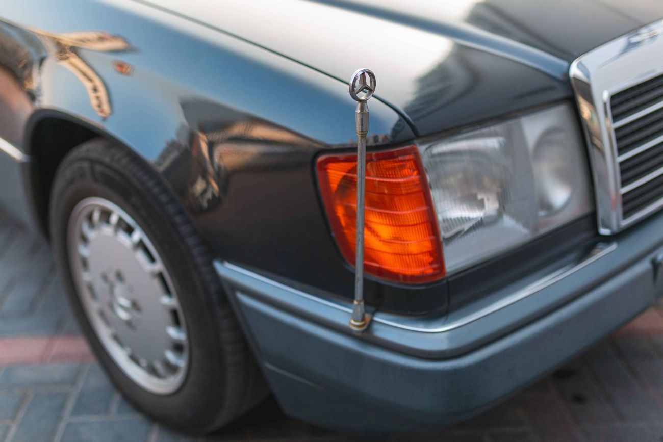 Mercedes-Benz E300 Mercedes-Benz E300