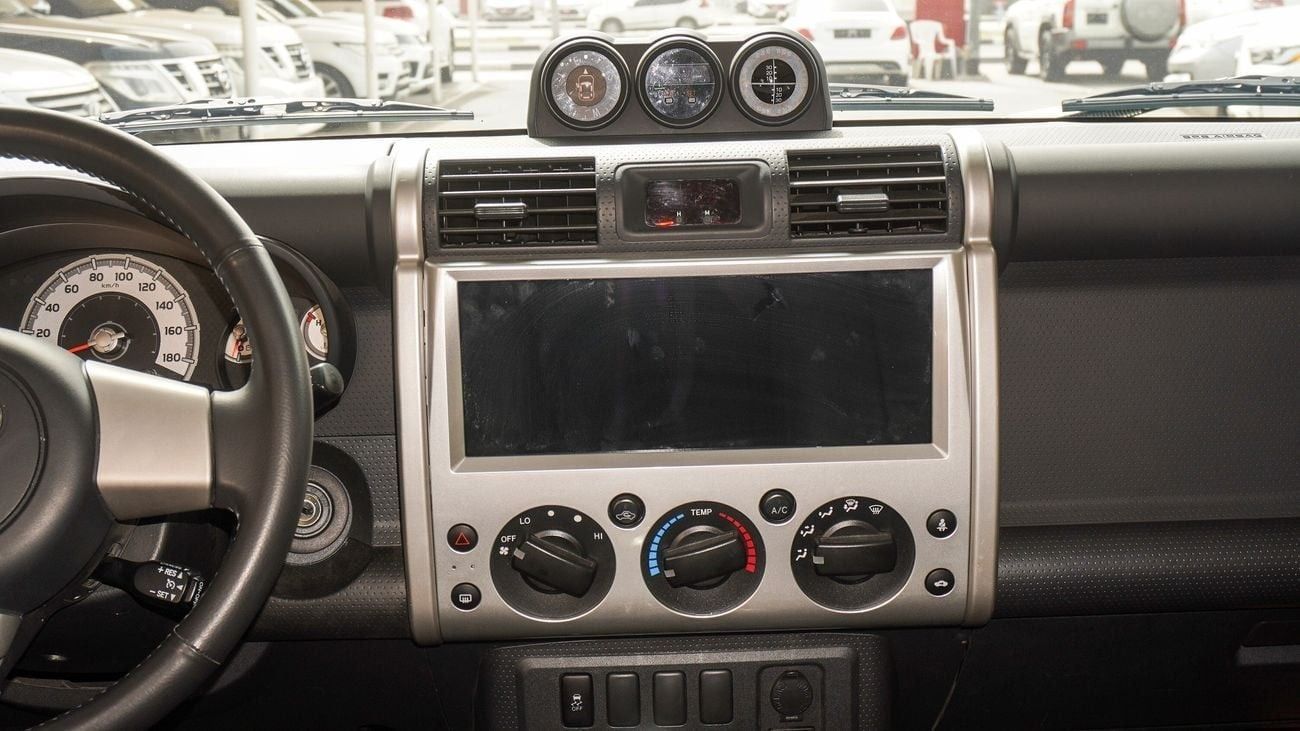 تويوتا إف جي كروزر