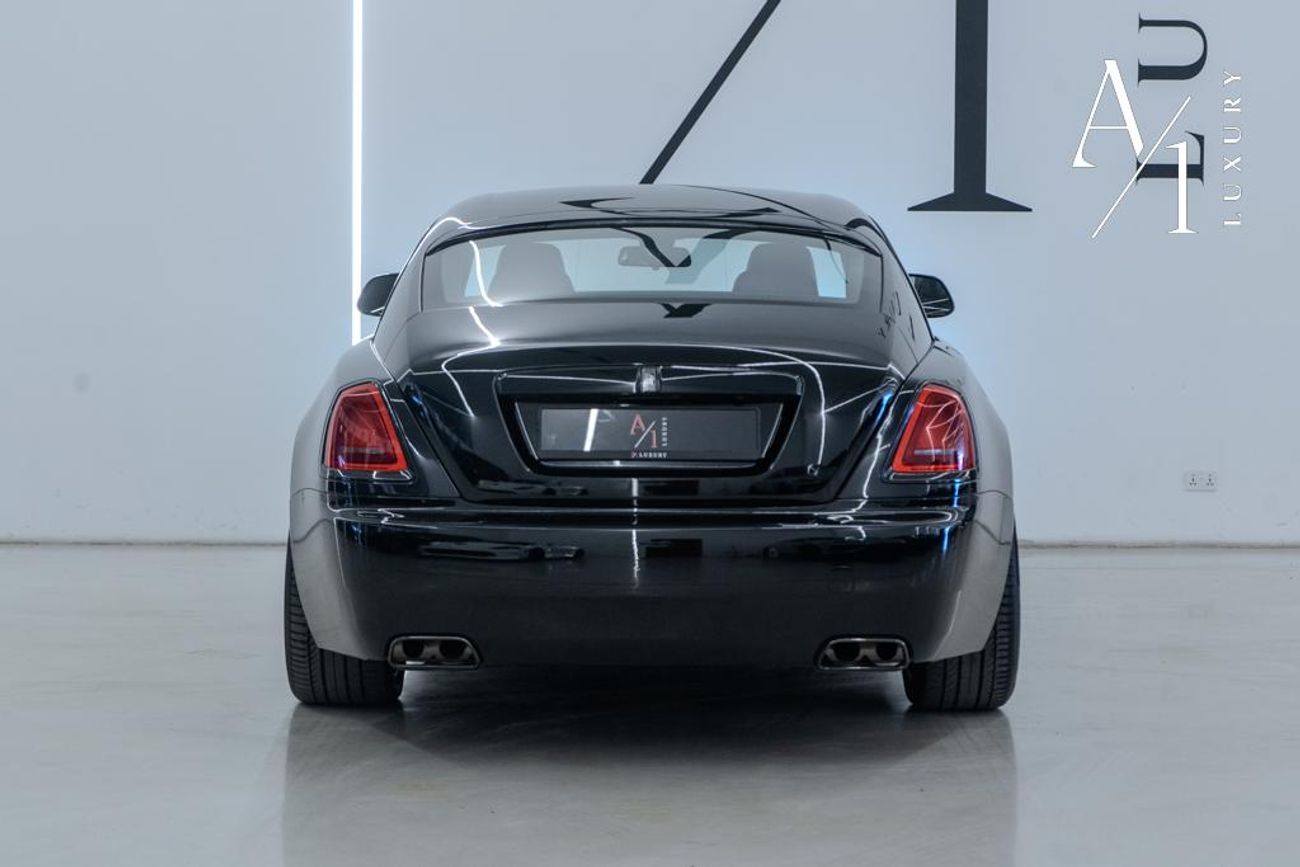 Rolls-Royce Wraith Black Badge 2017 Rolls Royce Wraith Black Badge, Full Rolls Royce Service History, Carbon Fiber Pack