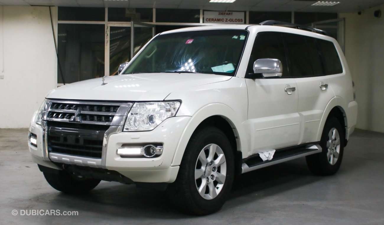 Mitsubishi Pajero GLS Highline Top leather seats, sunroof, electric seats, navigation, rockford system