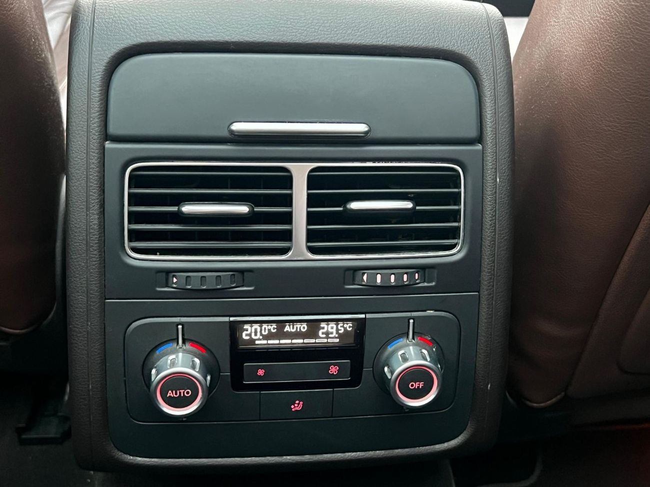 Volkswagen Touareg TOUAREG 2014 GCC V6 PERFECT CONDITION // ACCIDENT FREE // FULL OPITION