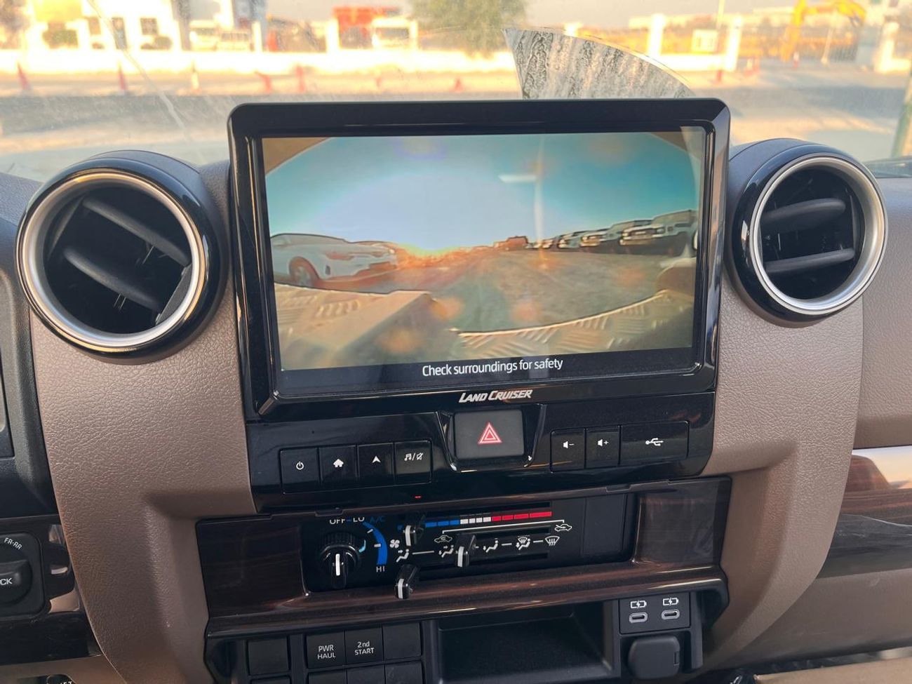 Toyota Land Cruiser Pick Up 2024 Toyota Land Cruiser LC79 Double Cab Pickup Full-Option 2.8L 4Cyl Turbo Diesel A/T 4WD Export On