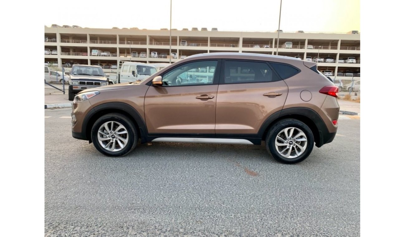 Hyundai Tucson LIMITED EDITION 2.0L 2017 GOLD COLOR US IMPORTED