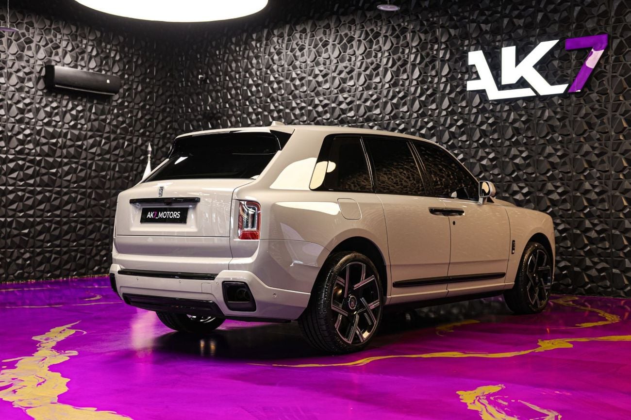 Rolls Royce Cullinan BLACK BADGE