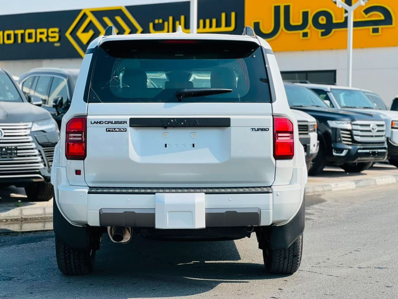 Toyota Prado VXR TOYOTA LANDCRUISER PRADO LUXURY WITH PANAROMA ENGINE  :  2.4L 4 PETROL  MODEL   : 2026 COLLAR  :