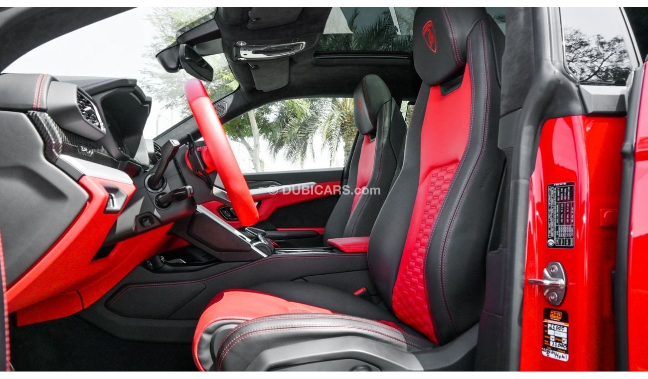 Lamborghini Urus 4.0T Lamborghini Urus | Perfect Condition with Warrant and service contract | Full Carbon Interior 2