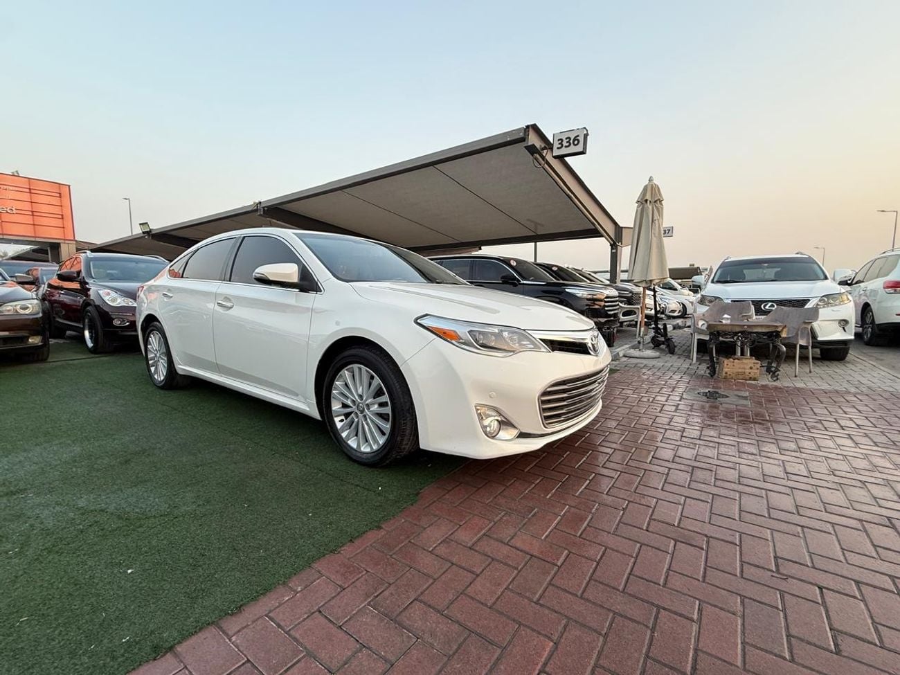 Toyota Avalon LIMITED First Owner Showroom Condition