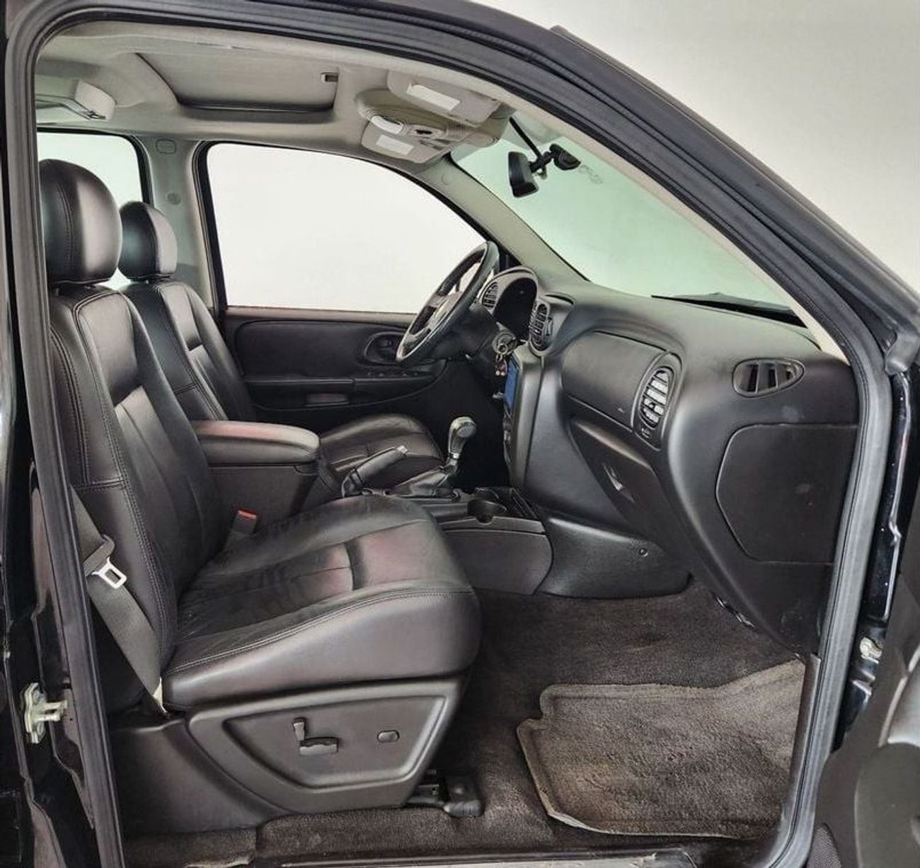 شيفروليه تريلبلازر 4.2L-6CYL-Excellent Condition GCC Specs