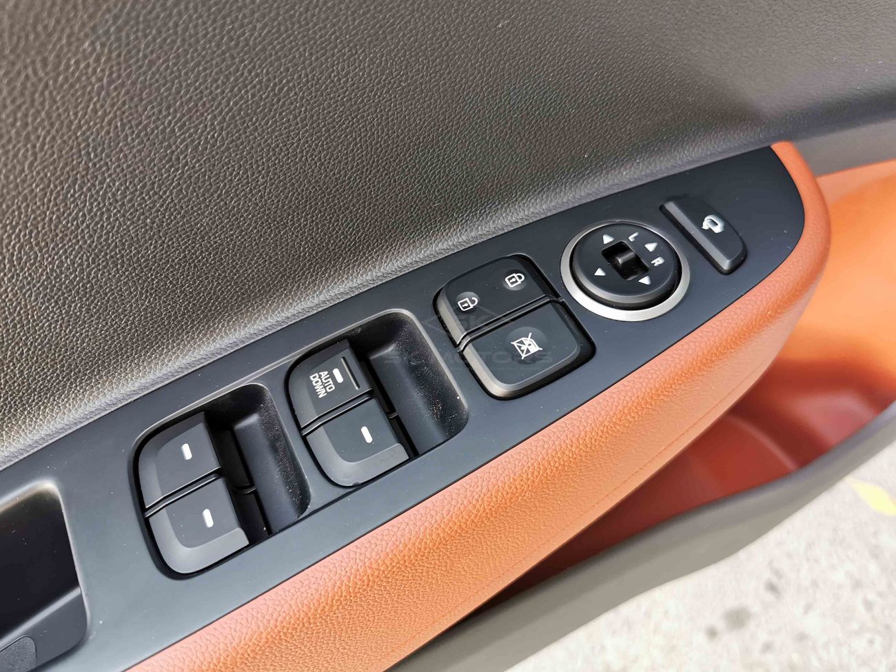 Hyundai Grand i10 1.2L, 14" Tyre, Xenon Headlights, Fabric Seats, Air Recirculation Control, Remote Key (CODE # HGI03)