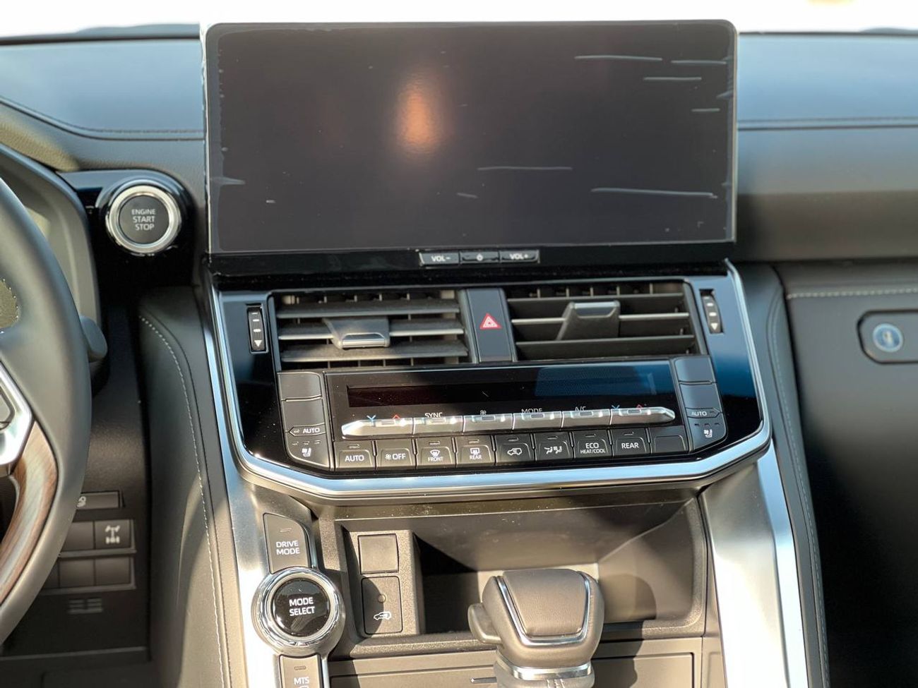 Toyota Land Cruiser GXR 3.5L PTR A/T // 2026 // HIGH OPTION WITH RADAR , LEATHER & POWER SEATS , DVD & BACK CAMERA // SP