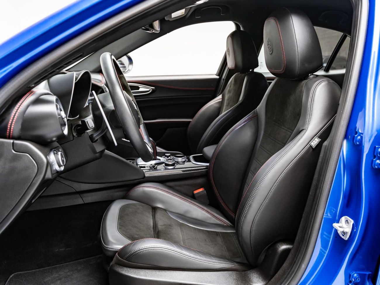 Alfa Romeo Giulia Quadrifoglio 2.9L (510 HP) 2021 Alfa Romeo Giulia Quadrifoglio,  November 2026 Alfa Warranty + Servi