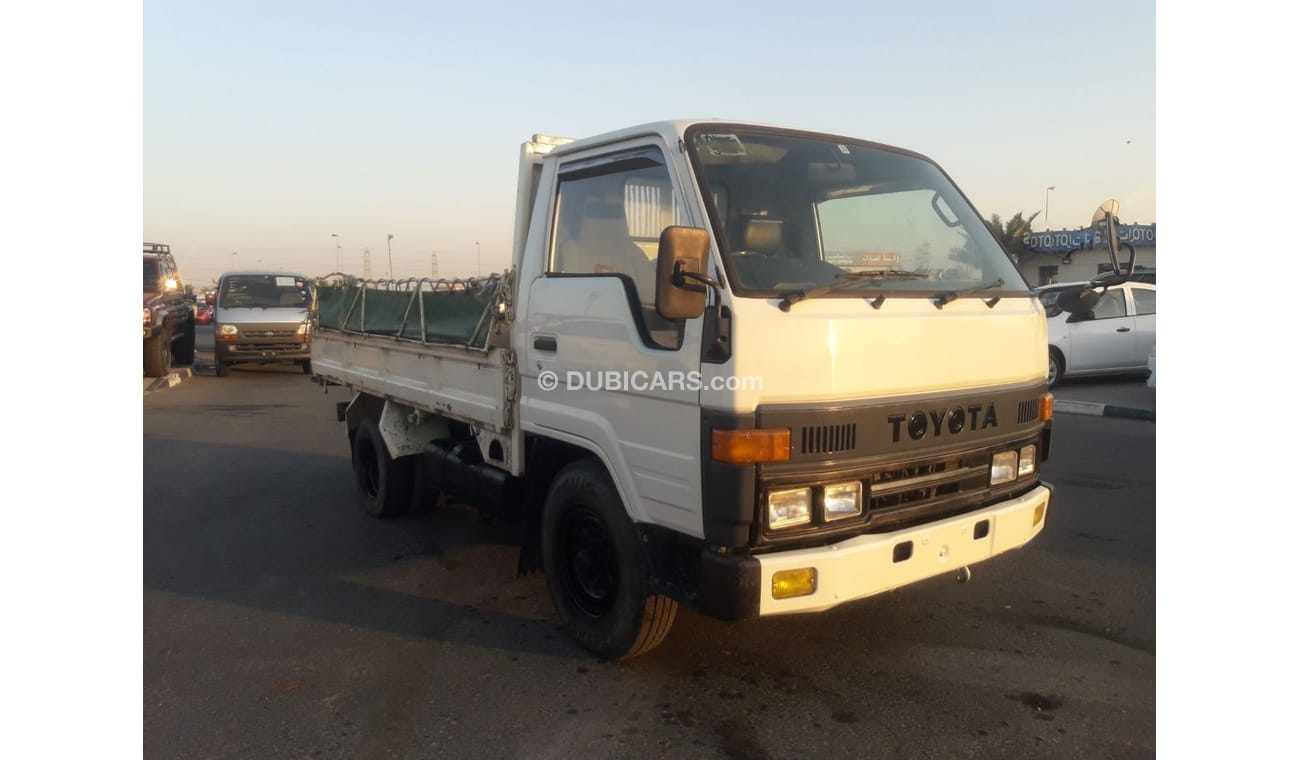 Toyota Dyna TOYOTA DYNA TRUCK RIGHT HAND DRIVE (PM988)