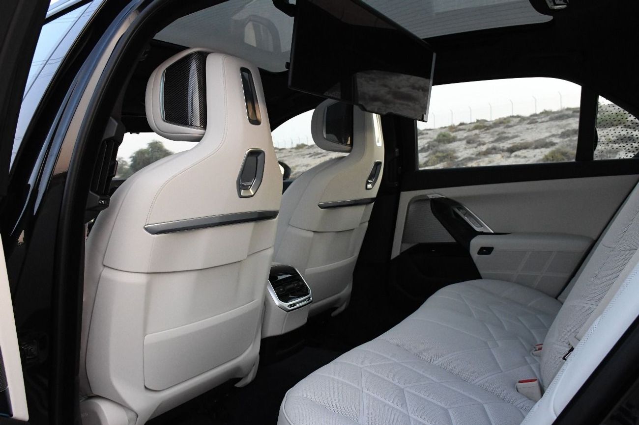 BMW 735i BMW 735I M KIT 2026 GCC