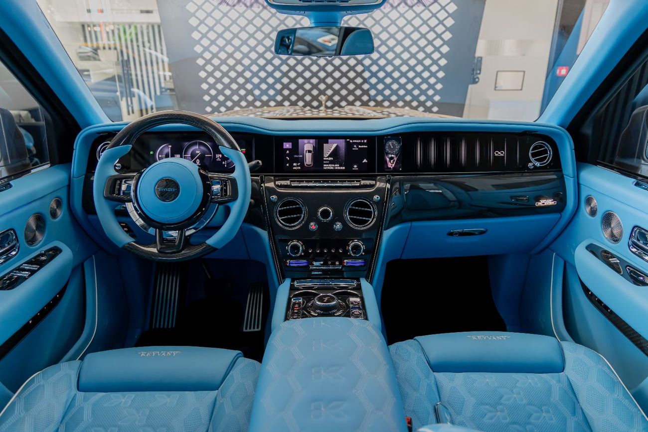 رولز رويس كولينان ROLLS ROYCE COLLINAN - 2025 - BY KEYVANY - 1 OF 1  PERFECT CONDITION - BLACK BADGE