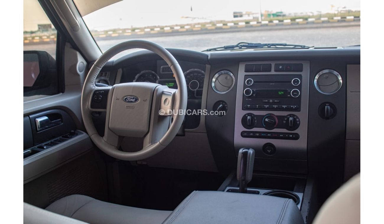 فورد إكسبيديشن XL مواصفات خليجيه , بدون حوادث ابدا , صبغ وكاله   بحاله الوكاله  نظيف جدا من الداخل والخارج , مسرفس 