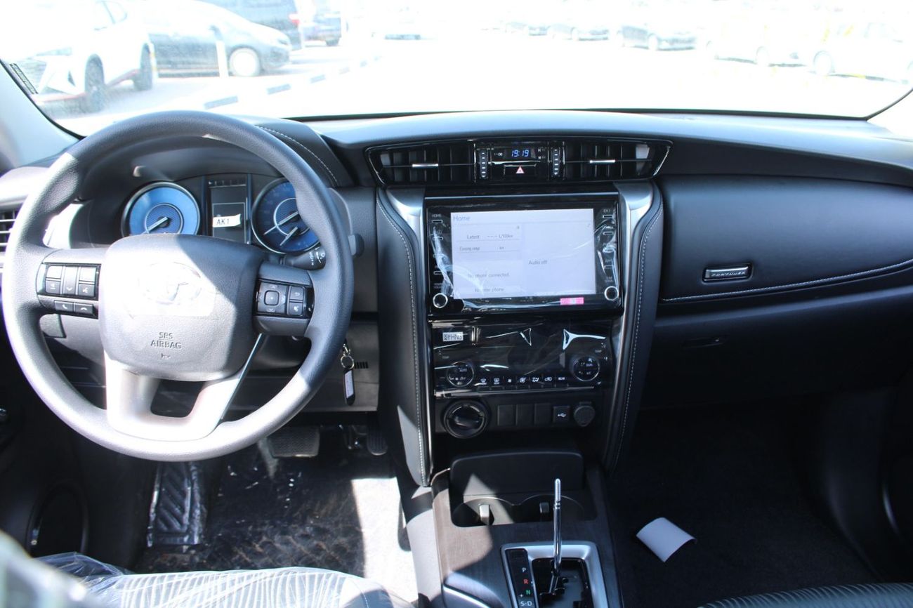 Toyota Fortuner TOYOTA FORTUNER 2.7L PETROL 4WD COMFORT  AUTO