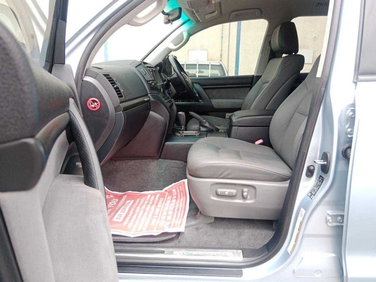 تويوتا لاند كروزر TOYOTA LAND CRUISER  RIGHT HAND DRIVE  (PM1508)