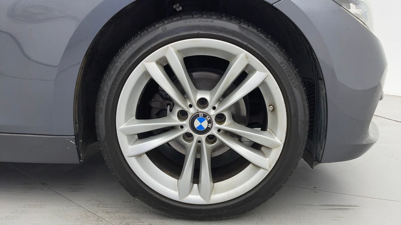 BMW 318i EXECUTIVE 1.5 | Zero Down Payment | Free Home Test Drive