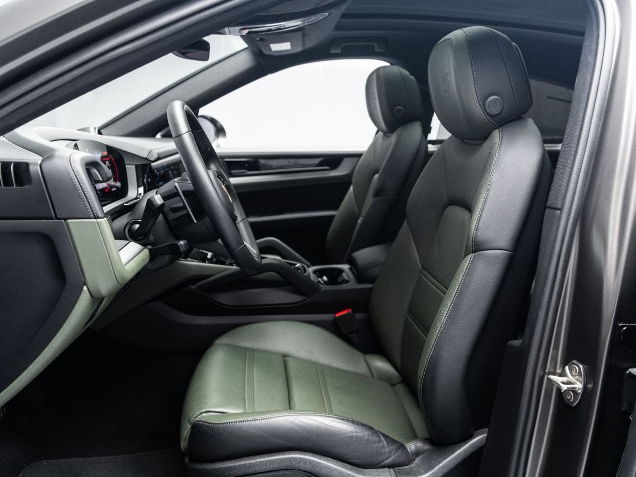 بورش كايان 2025 Porsche Cayenne Coupe, 3.0 TC V6, AWD, 335bhp, 8 Speed Auto