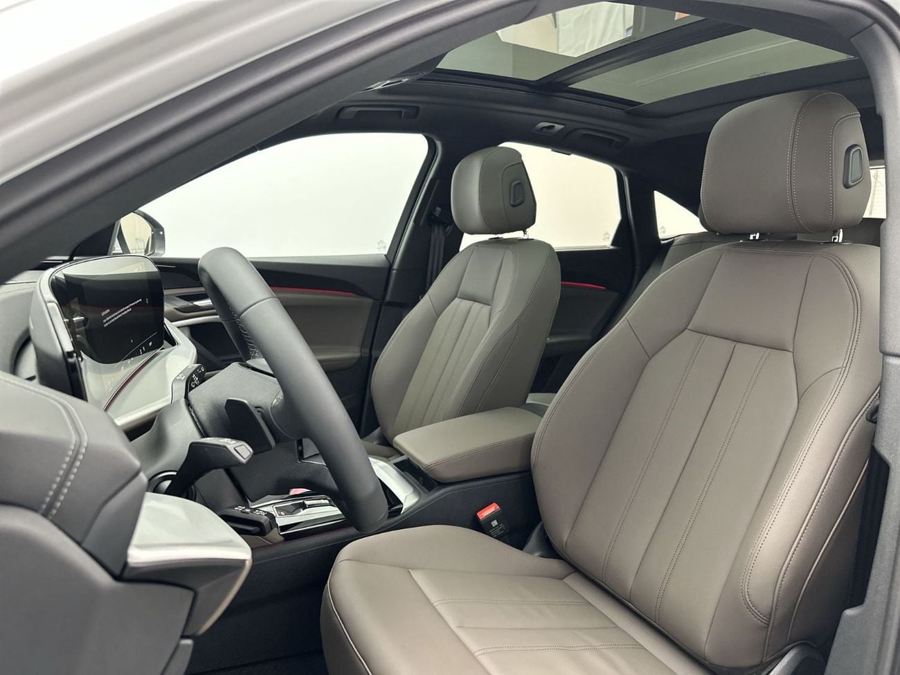 Audi Q5 45 TFSI Quattro 2.0L Q5 Sportback TFSI quattro 204hp S Line (Ref# 102794) - EXCLUSIVE OFFER