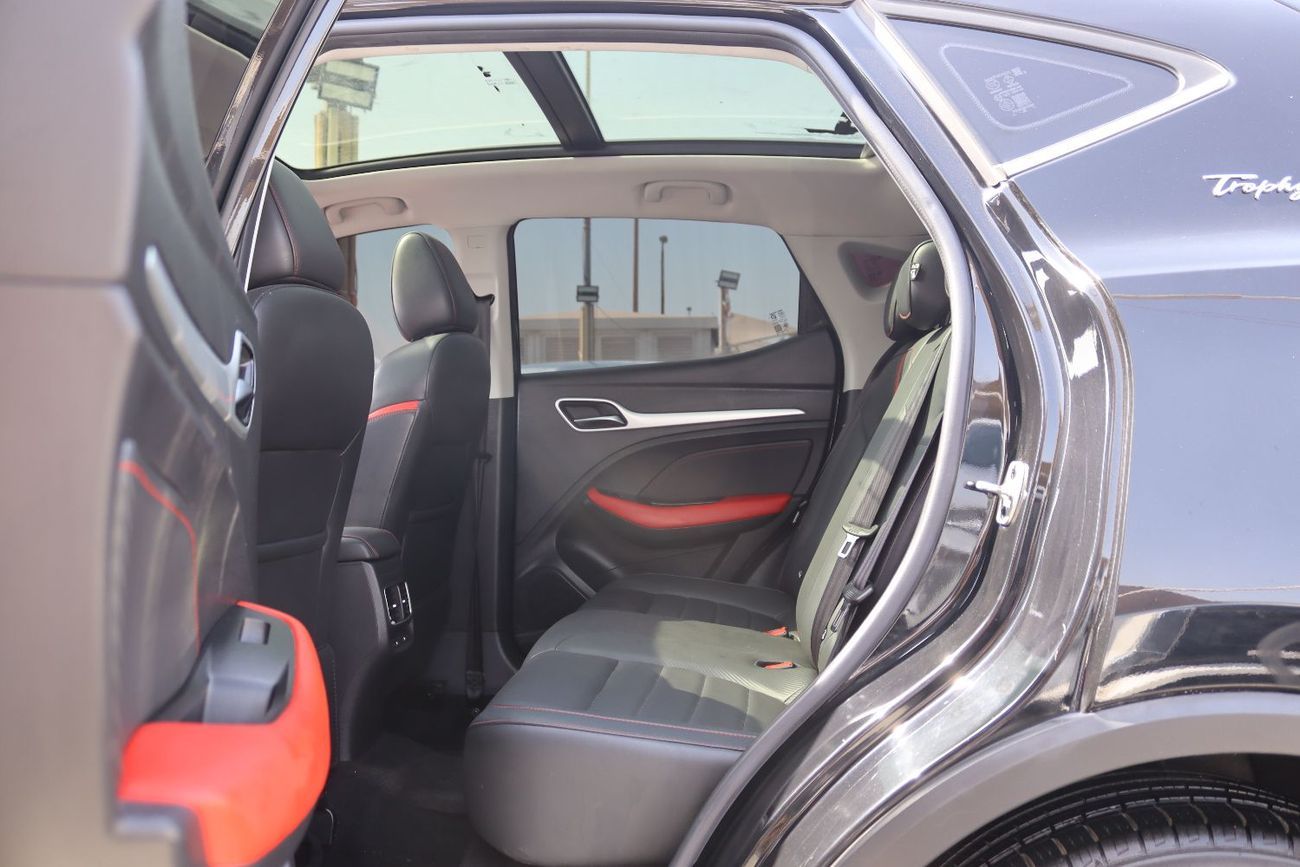 أم جي ZS MG ZS 2023 Full option - GCC- In excellent condition -Engine 1.5L - KM 86000 - PRICE 45000 AED