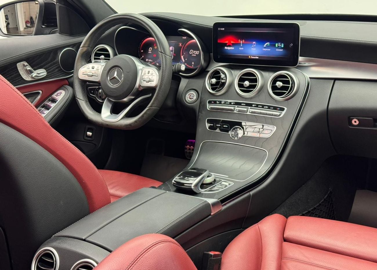 مرسيدس بنز C 200 2020 Mercedes-Benz C200 AMG, Service History, 1 Year Warranty, Excellent Condition, GCC