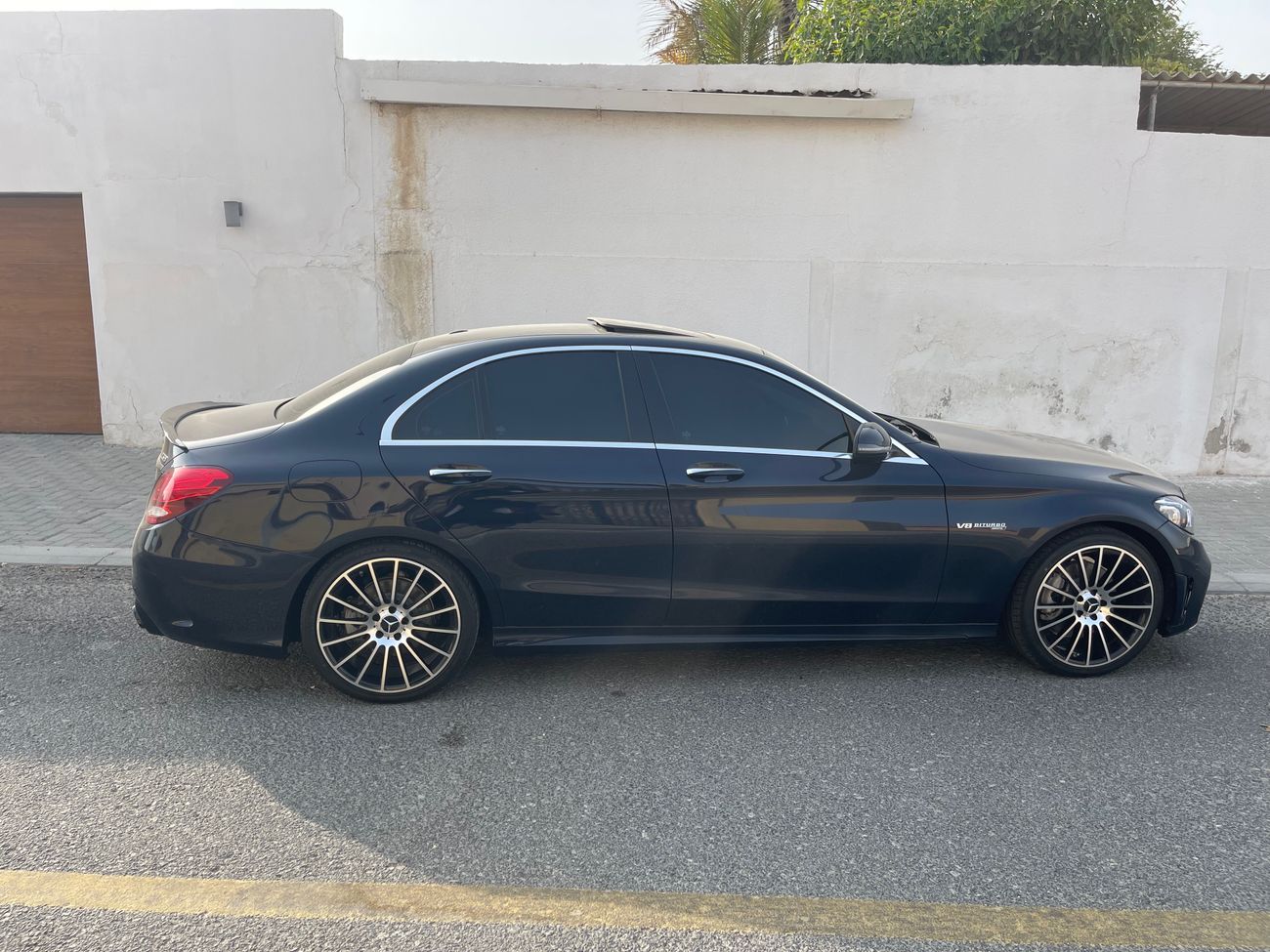 Mercedes-Benz C 300 Std 2.0L (241 HP)