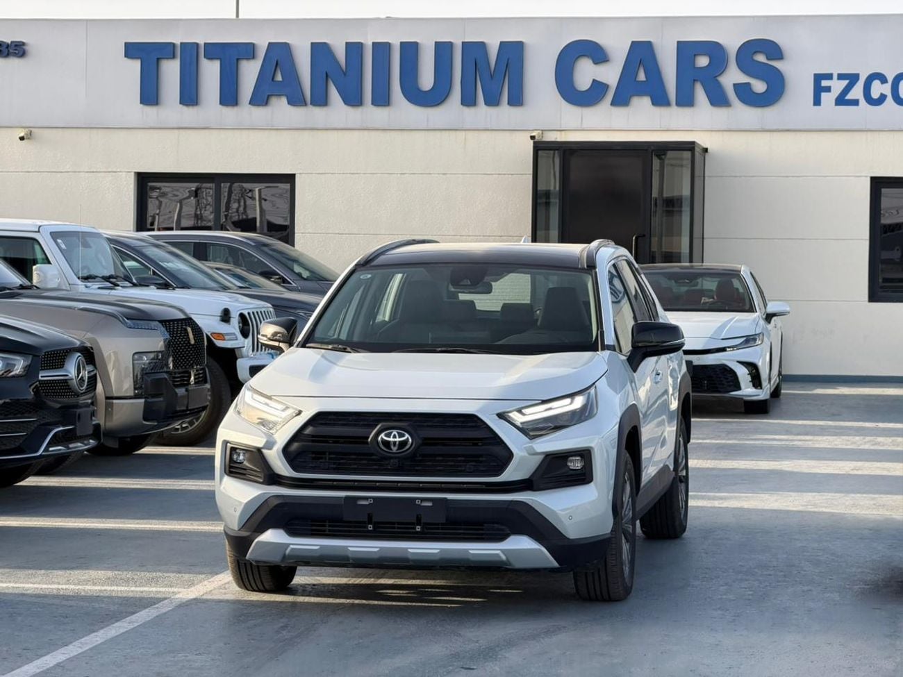 تويوتا راف ٤ Adventure 2.0L Petrol 2024 Export Price @ 93,000 AED