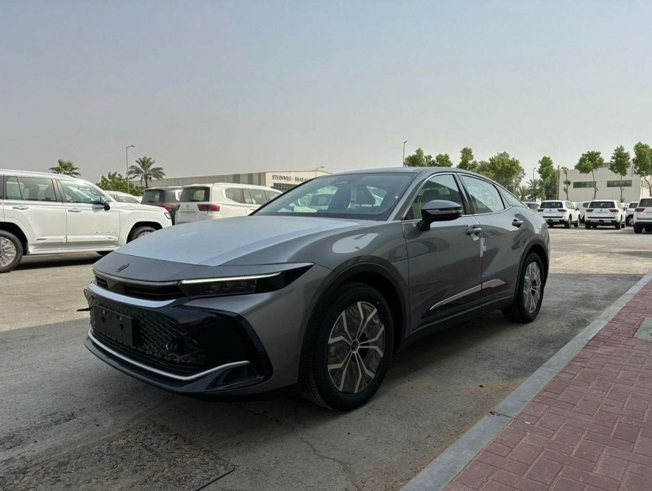 Toyota Crown TOYOTA CROWN 2.5L HYBRID FULL OPTION 2026 GCC FULL OPTION GCC SPECS