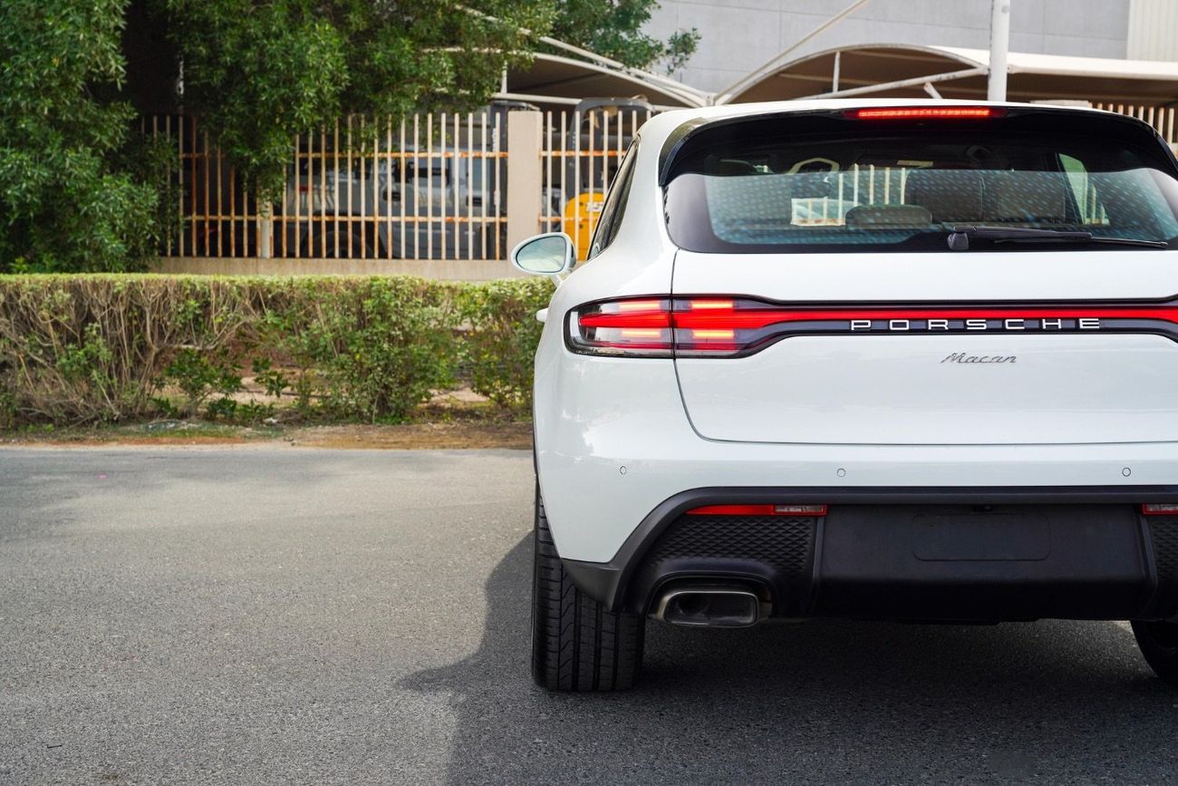 Porsche Macan Base