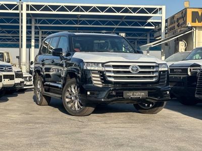 تويوتا لاند كروزر GXR 4.0 لتر PTR أوتوماتيك // 2025 // فئة عالية مع باقة، مثبت سرعة، فتحة سقف، صندوق تبريد // عرض خاص