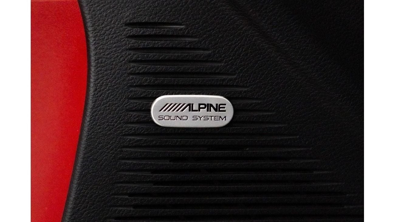 Dodge Challenger SRT Hellcat 2017 Dodge Challenger Hellcat / Manual / V8 717BHP