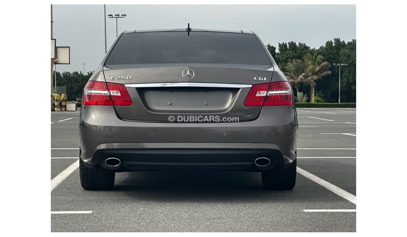 Mercedes-Benz E 250 Model 2010 GCC CAR PERFECT CONDITION INSIDE AND OUTSIDE FULL OPTION PANORAMIC ROOF LEATHER SEATS NAV